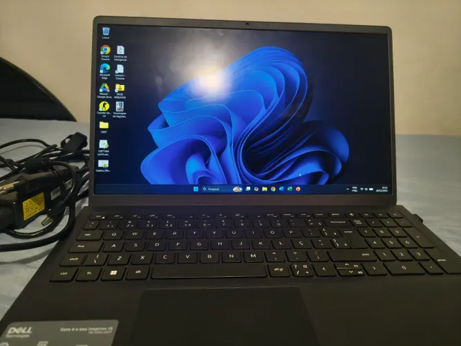 Notebook Dell Inspiron i15-i120K-A10P - i3, 8GB RAM, SSD 256GB