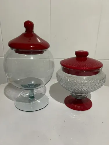 Bombonieres de Vidro com Tampa Vermelha