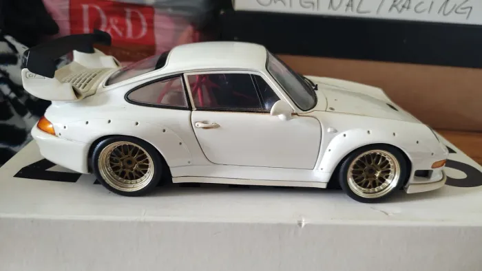 Miniatura Porsche 993 GT2 Evo 1:18 UT models original NAO BAIXO VALOR s/caixa s/base