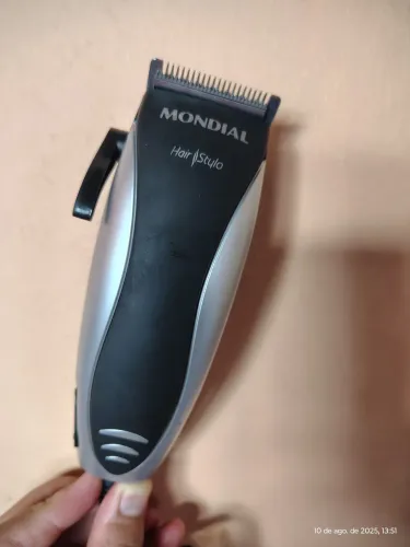 Aparador de Cabelo Mondial Hair Stylo