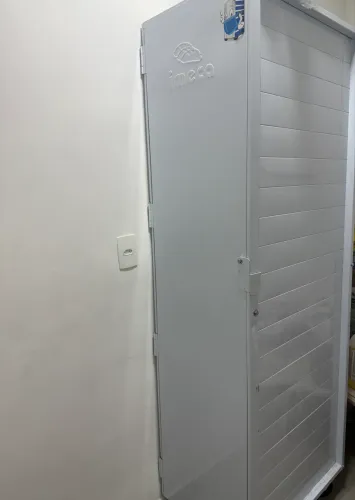 Câmara com 10 assadeiras