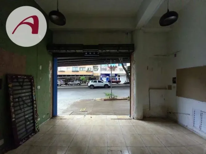 Loja com 48 m² na Rua Amaral Gurgel para locação por R$ 2.300,00