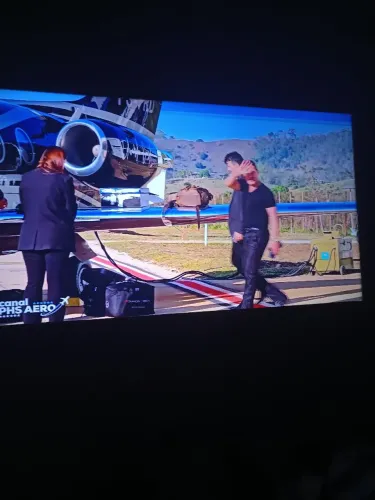 Tv LG 49 polegadas com controle remoto é smartv