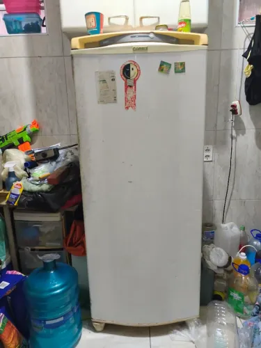 Vendo geladeira Frost Free 