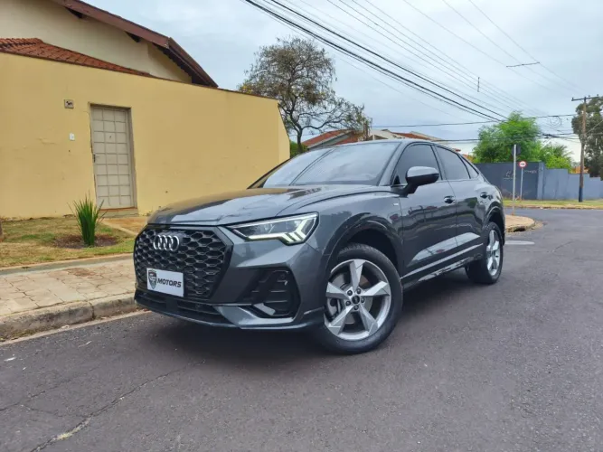 Audi Q3 SPB Perf. Black 2.0 TFSI Tipt. Quat. 2023