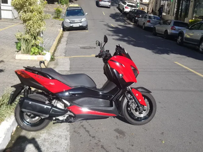 Xmax 250 abs