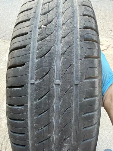 Pneu aro 14 Pirelli cinturato p1 165/70/14 seminovo