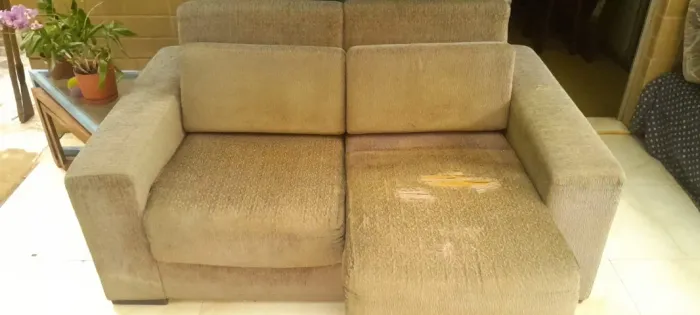 Sofá 2 lugares pra reforma