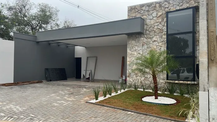 OPORTUNIDADE - Lago dos Ipês - Casa Nova 