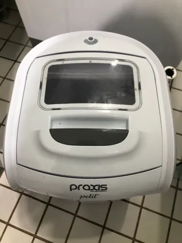 Vendo tanque pequeno para peças de roupas menores