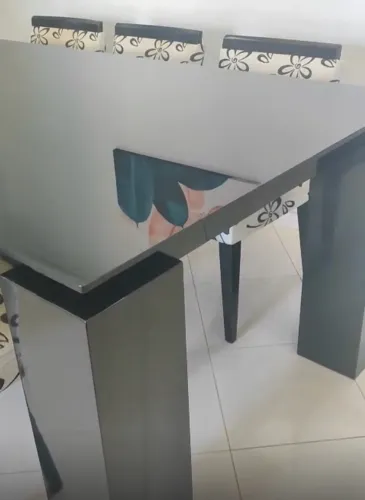 Mesa de jantar de vidro 8 lugares