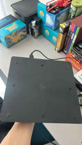 PlayStation 4 Slim 1TB - Completo!