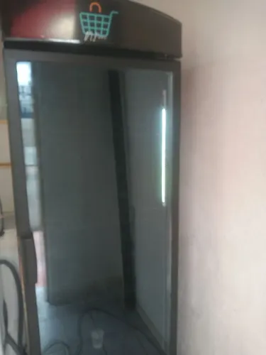 Ispositora metalfriu 220 Wts 500 litros largura 69 altura 2 metros