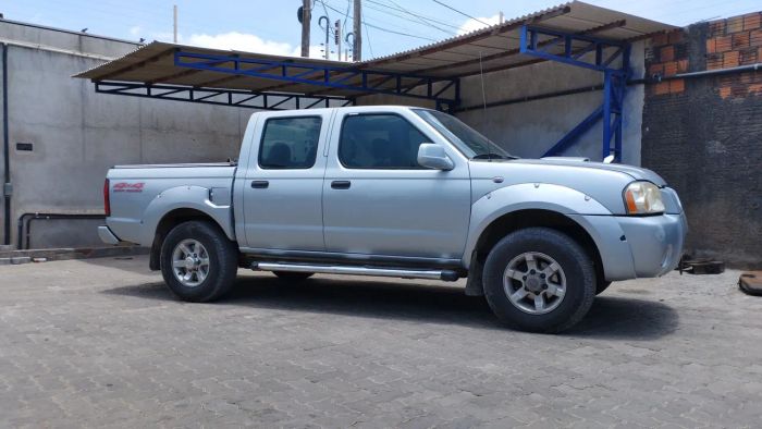 Imagem de Nissan Frontier SE Serrana CD 4X4 2.8 TB Dies 2005