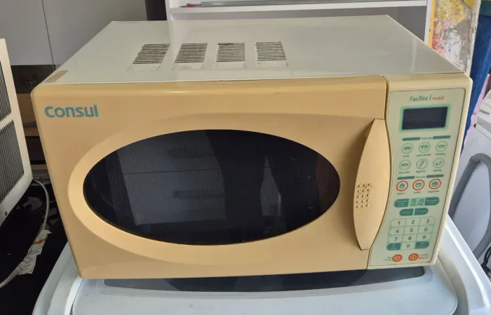 MICRO-ONDAS CONSUL 220W 30LT COM GARANTIA