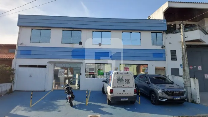 Casa comercial à venda no Jardim Atlântico