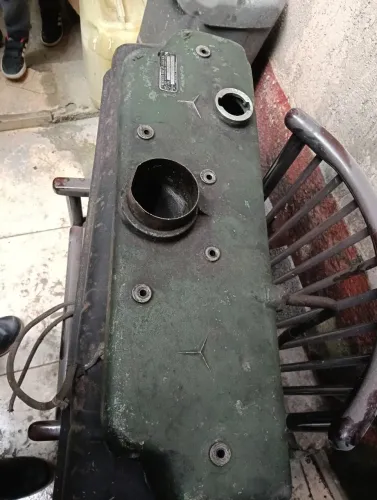 Tampa de válvula.motor 352