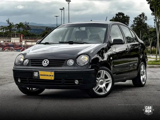 Volkswagen Polo Sedan 1.6 MI 101cv 8V 4P 2003