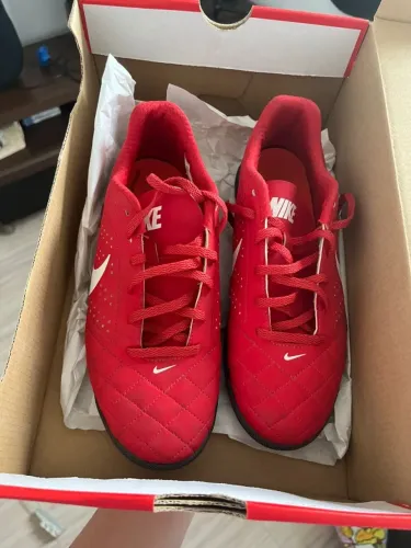 CHUTEIRA NIKE SEMINOVA TAMANHO 39