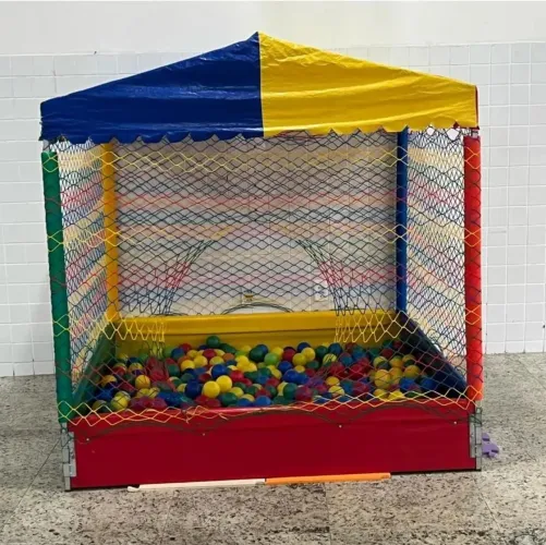 Piscina de bolinha