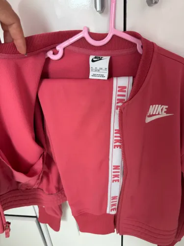 Conjunto Nike menina 8 anos
