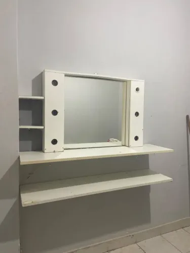 PENTEADEIRA CAMARIM 200,00
