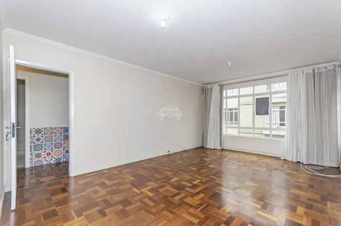 Imóvel para venda com 124 m² com 3 quartos e 1 vaga nas Mercês - Curitiba - PR