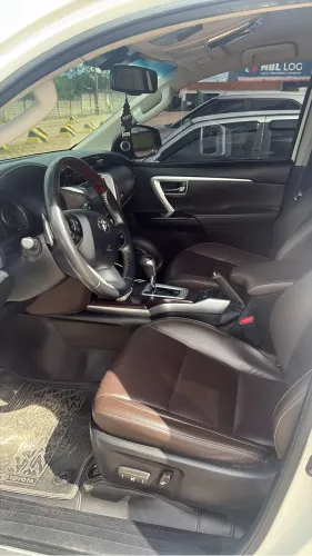 Toyota Hilux SW4 SRX 4X4 2.8 TDI 16V Dies. Aut. 2020
