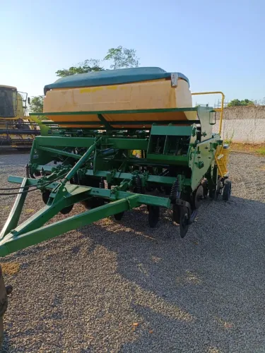 Plantadeira tatu ultra flex pantografica 6 linhas