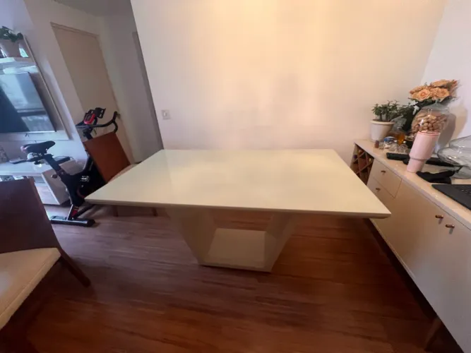Mesa de Jantar Branca com Tampo de Vidro 1,60 x 0,90 m - Excelente Estado