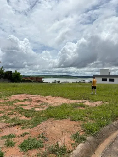 Terreno 1.415m² Alto Padrão com vista para represa Condominio Barra do Cisne Americana-SP