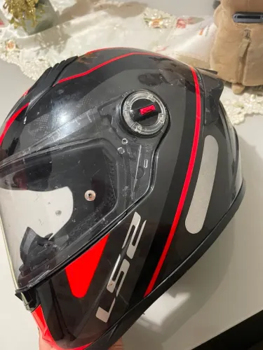 Capacete ls2 staike