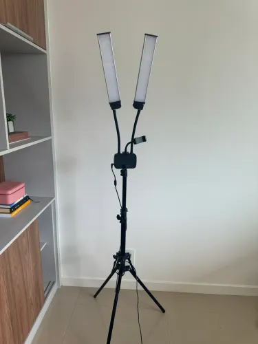 Iluminador Ring Light Led Braço Duplo Articulado + Tripe 127/220v Preto 