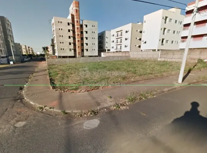 Higienopolis - Área em rua RESIDENCIAL e comercial 762 m² ótimo para comércios em geral
