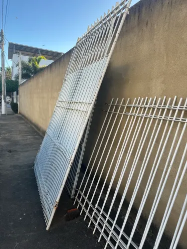Portão e Grade de Ferro