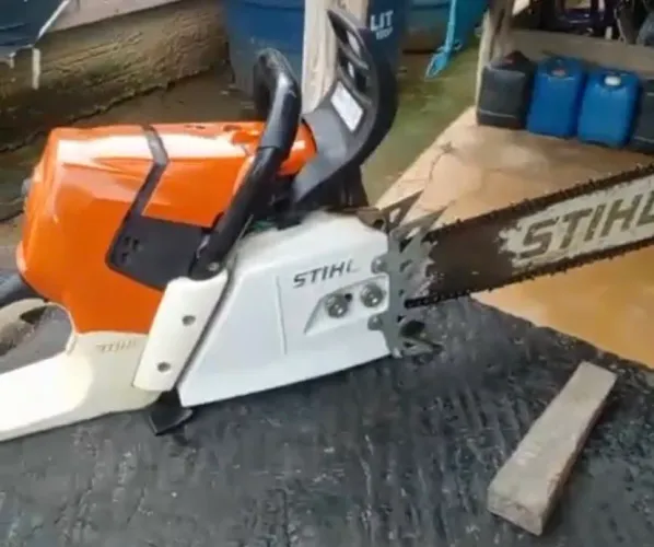 Vende-se Motosserra STIHL MS 651