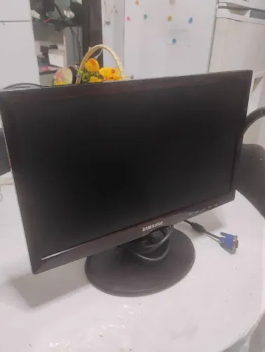 Monitor Samsung 19 polegadas LED novíssimo 