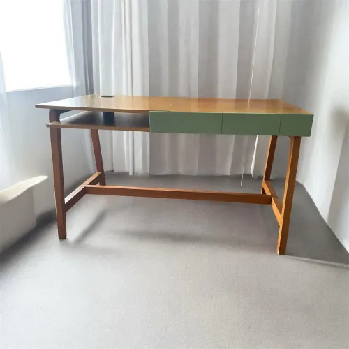 Mesa de trabalho (escrivaninha) da Oppa