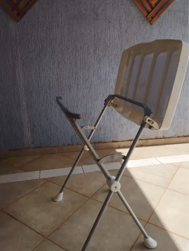 Fraldário com suporte para banho 