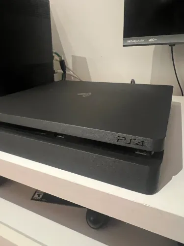 Título: PS4 Slim 500GB + 2 Controles Originais + Horizon e God of War Remastered