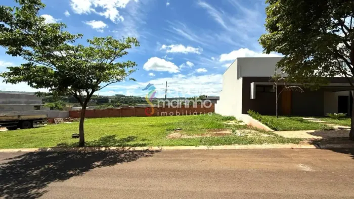Terreno em condomínio à venda de 288m² - Terras de San Gabriel - Reserva San Gabriel.