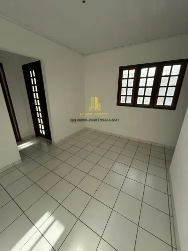 Casa com 2/4 para aluguel, prox ao Shopping Pátio Maceió