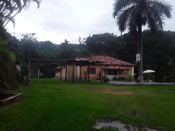 Sítio com 4 dormitórios à venda, 335000 m² por R$ 1.600.000,00 - Centro - Argirita/MG