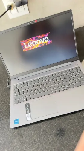 Laptop Lenovo 15?