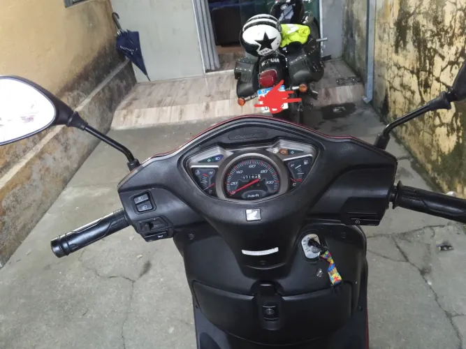 Lead 110 vermelha 