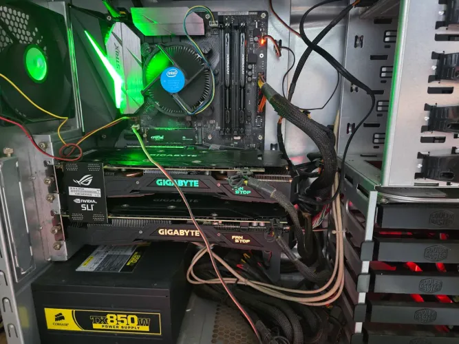 PC Gamer: i7 7700 + DUAL GTX 1070 SLI + Monitor ROG 180Hz + 1TB NVMe
