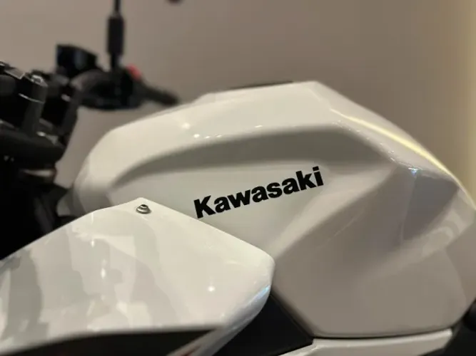 Kawasaki z 400 Impecavel Luc