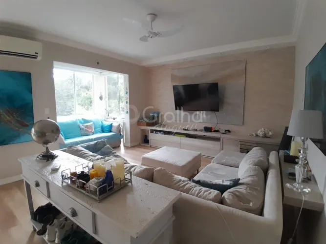 Apartamento com 4 quartos na Lagoa da Conceição