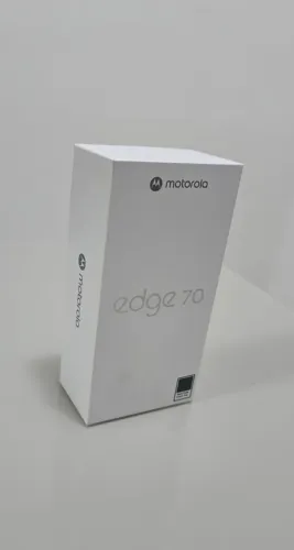 Smartphone Motorola Edge 70 5G - 256GB Cinza- Novo e lacrado!