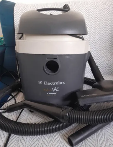 Aspirador Água & Pó Electrolux Hidro Vac 1300 w